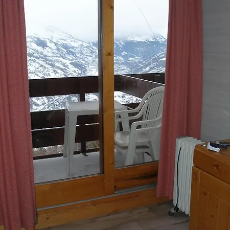 F2 Apartment